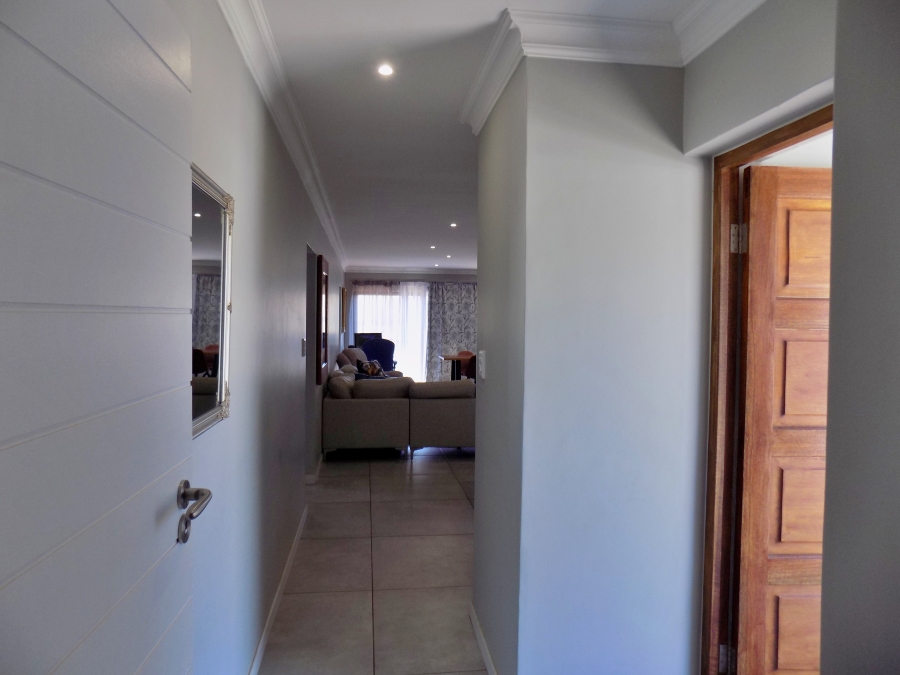 3 Bedroom Property for Sale in Reebok Western Cape